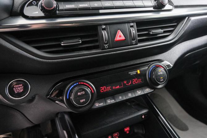 Kia Cerato IV с пробегом 2018 года, цена 1 599 000 рублей, 160600 км, седан, Автокод Объявления