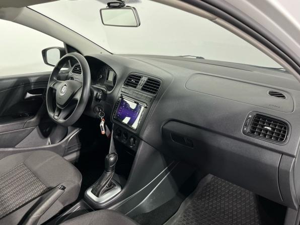 Volkswagen Polo V Рестайлинг с пробегом 2016 года, цена 1 079 000 рублей, 101414 км, седан, Автокод Объявления