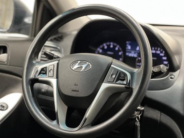 Hyundai Solaris I с пробегом 2012 года, цена 715 000 рублей, 188000 км, седан, Автокод Объявления