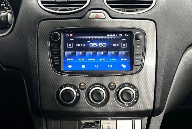 Ford Focus II Рестайлинг с пробегом 2010 года, цена 750 000 рублей, 174471 км, седан, Автокод Объявления
