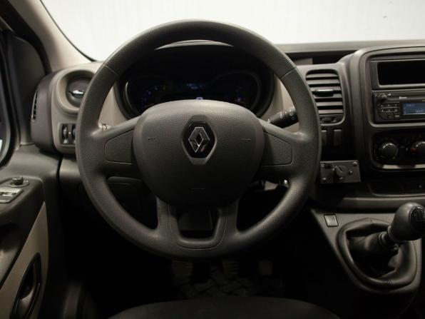 Renault Trafic III с пробегом 2015 года, цена 2 000 000 рублей, 143806 км, минивэн, Автокод Объявления