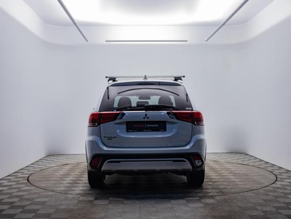Mitsubishi Outlander III Рестайлинг 3 с пробегом 2021 года, цена 2 127 000 рублей, 184876 км, внедорожник, Автокод Объявления