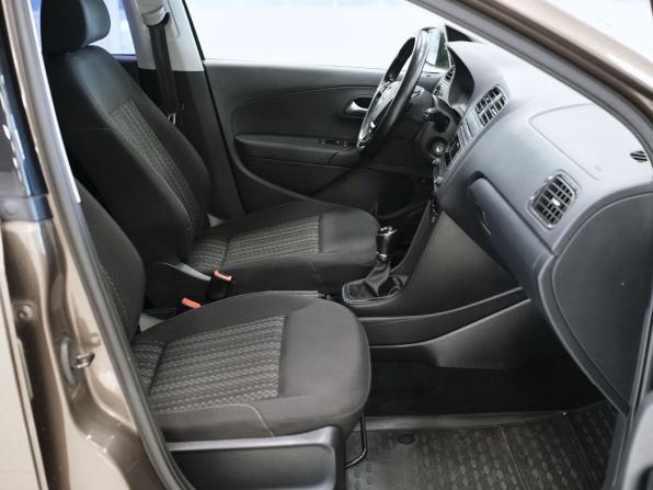 Volkswagen Polo V Рестайлинг с пробегом 2016 года, цена 813 000 рублей, 135879 км, седан, Автокод Объявления