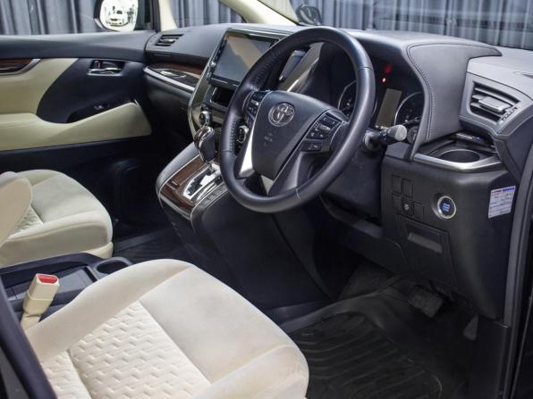 Toyota Vellfire II с пробегом 2016 года, цена 3 950 000 рублей, 81777 км, минивэн, Автокод Объявления