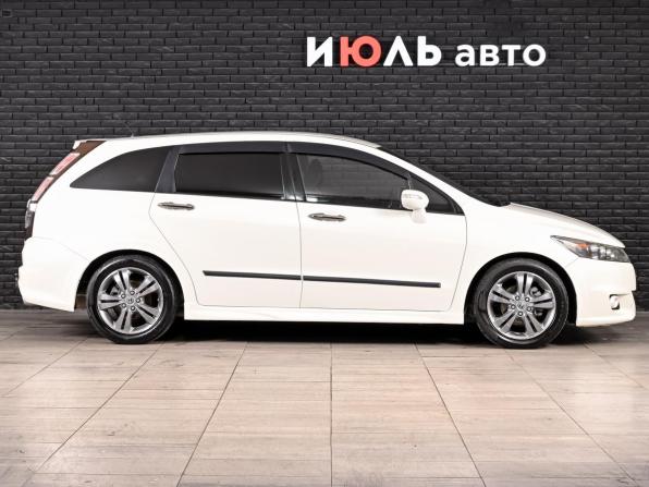 Honda Stream II Рестайлинг с пробегом 2011 года, цена 1 350 000 рублей, 144841 км, минивэн, Автокод Объявления