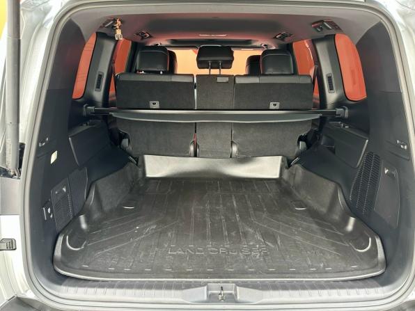 Toyota Land Cruiser 300 Series с пробегом 2021 года, цена 9 940 000 рублей, 35533 км, внедорожник, Автокод Объявления
