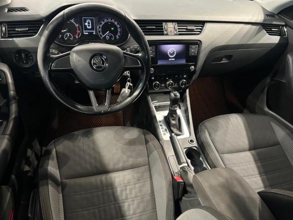 Skoda Octavia III (A7) Рестайлинг с пробегом 2017 года, цена 1 657 000 рублей, 169778 км, лифтбек, Автокод Объявления