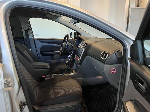 Ford Focus II Рестайлинг с пробегом 2011 года, цена 387 000 рублей, 347917 км, седан, Автокод Объявления