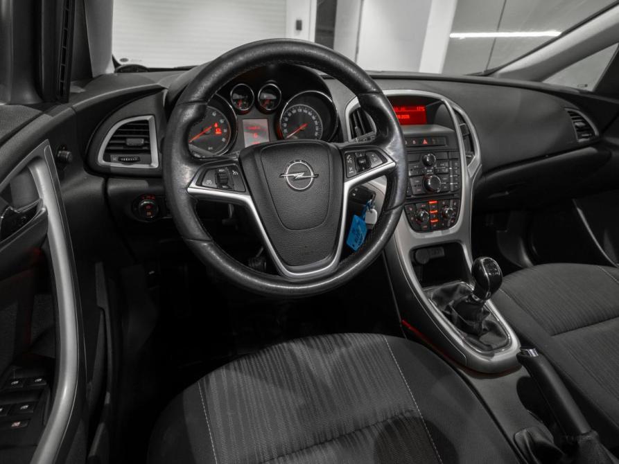 Opel Astra J Москва  - изображение 7