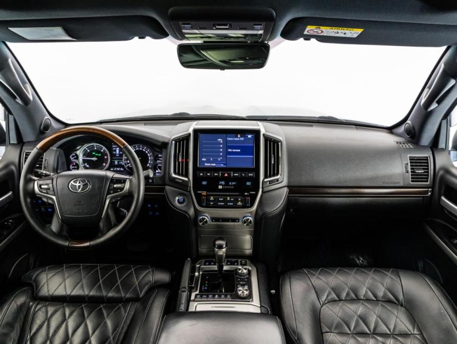 Toyota Land Cruiser 200 Series Рестайлинг 2 Санкт-Петербург  - изображение 10
