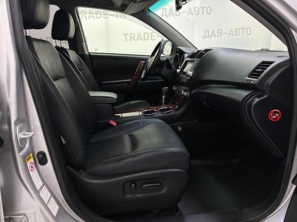 Toyota Highlander II (XU40) Рестайлинг с пробегом 2011 года, цена 1 550 000 рублей, 238000 км, внедорожник, Автокод Объявления