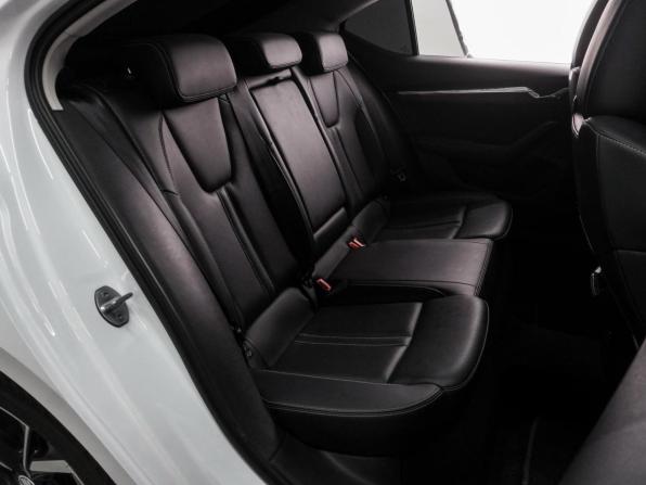 Skoda Octavia IV (A8) с пробегом 2023 года, цена 2 299 000 рублей, 130457 км, лифтбек, Автокод Объявления