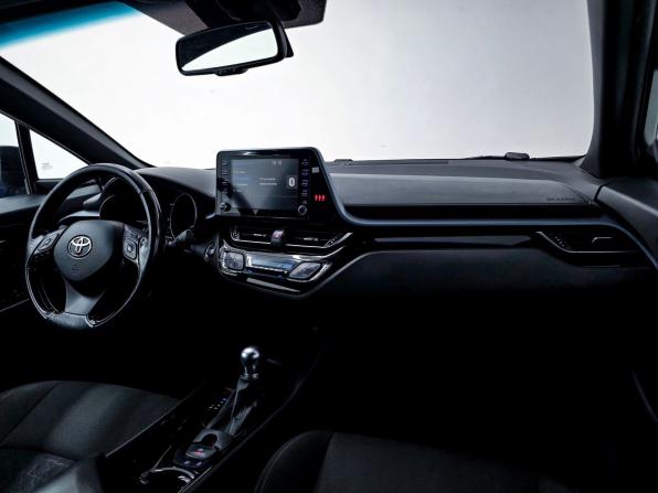Toyota C-HR I Рестайлинг с пробегом 2020 года, цена 3 190 000 рублей, 179566 км, внедорожник, Автокод Объявления