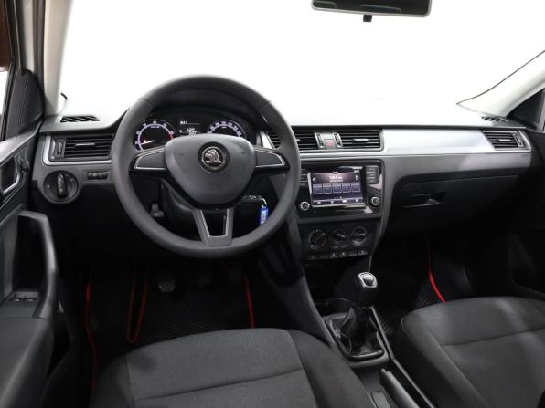 Skoda Rapid I Рестайлинг с пробегом 2019 года, цена 1 299 000 рублей, 140987 км, лифтбек, Автокод Объявления