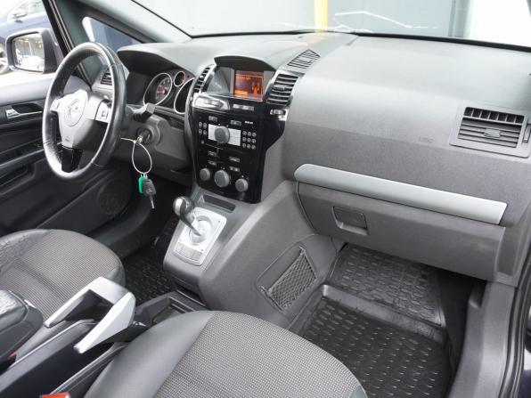 Opel Zafira B Рестайлинг с пробегом 2010 года, цена 600 000 рублей, 236369 км, компактвэн, Автокод Объявления