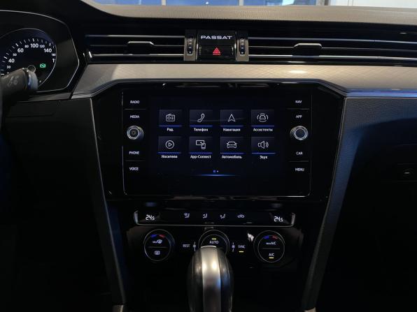 Volkswagen Passat B8 Рестайлинг с пробегом 2020 года, цена 2 425 000 рублей, 85672 км, седан, Автокод Объявления