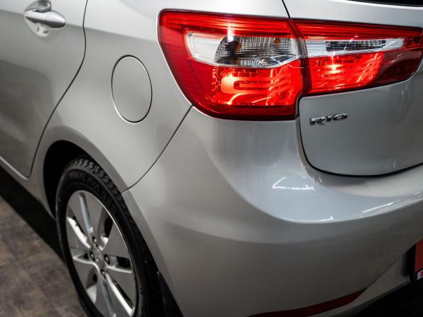 Kia Rio III с пробегом 2012 года, цена 935 000 рублей, 59600 км, хэтчбек, Автокод Объявления