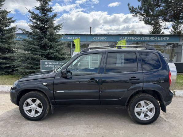 Chevrolet Niva I Рестайлинг с пробегом 2017 года, цена 665 000 рублей, 34112 км, внедорожник, Автокод Объявления