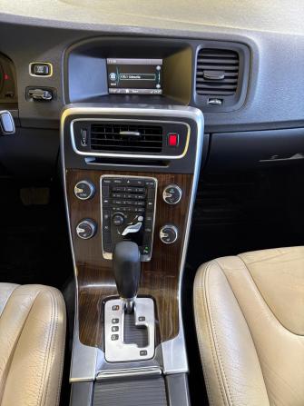 Volvo S60 II с пробегом 2011 года, цена 550 000 рублей, 288000 км, седан, Автокод Объявления
