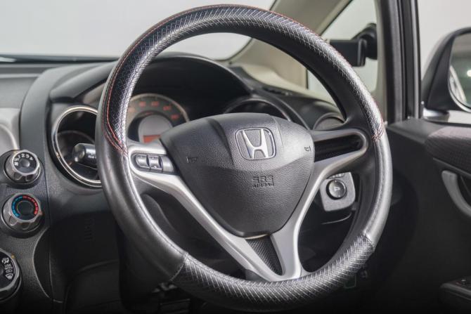Honda Fit II с пробегом 2012 года, цена 899 000 рублей, 140000 км, хэтчбек, Автокод Объявления