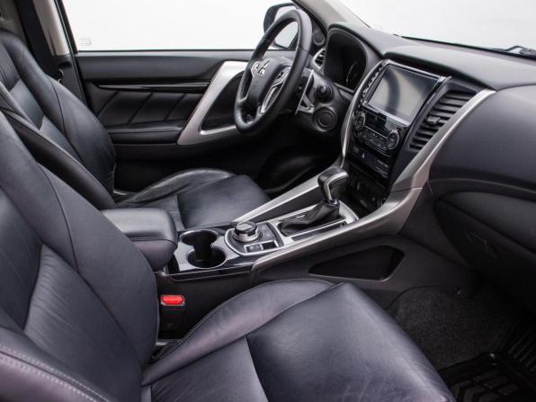 Mitsubishi Pajero Sport III с пробегом 2018 года, цена 3 095 000 рублей, 145399 км, внедорожник, Автокод Объявления