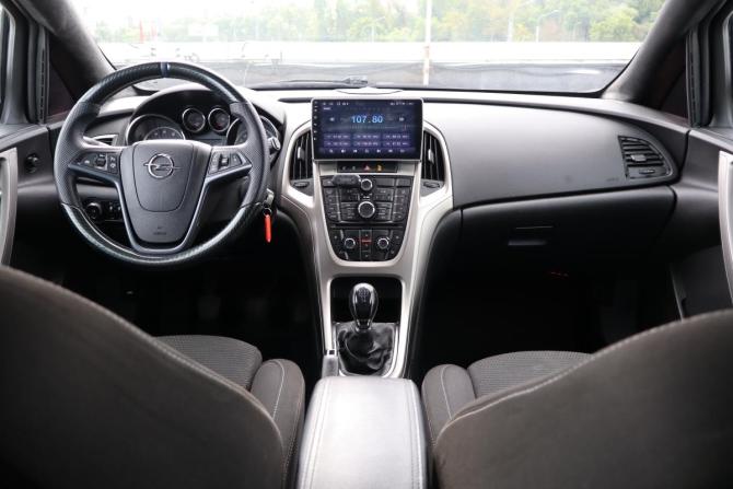 Opel Astra J с пробегом 2010 года, цена 479 000 рублей, 197000 км, хэтчбек, Автокод Объявления