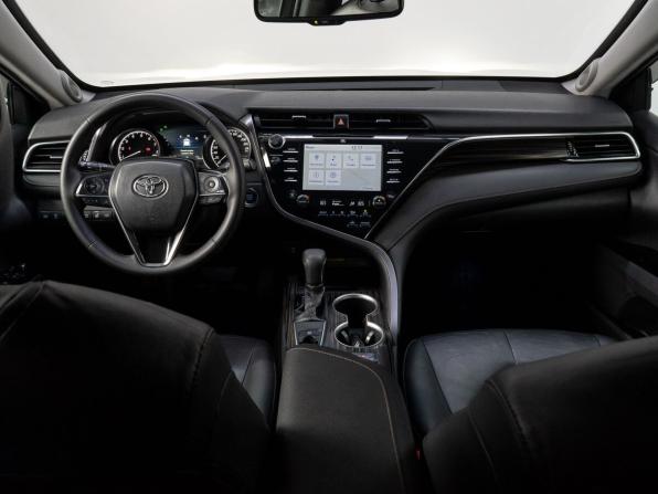 Toyota Camry VIII (XV70) с пробегом 2018 года, цена 2 799 000 рублей, 90022 км, седан, Автокод Объявления