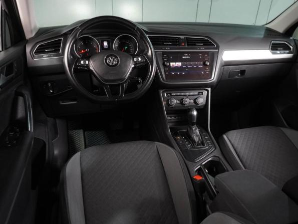 Volkswagen Tiguan II с пробегом 2019 года, цена 1 819 000 рублей, 220022 км, внедорожник, Автокод Объявления