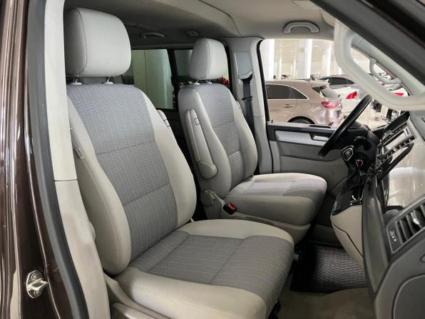 Volkswagen Multivan T6 с пробегом 2015 года, цена 2 860 000 рублей, 175974 км, минивэн, Автокод Объявления