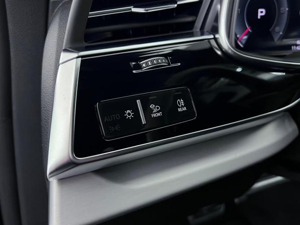 Audi Q8 I (4M) Рестайлинг с пробегом 2024 года, цена 12 350 000 рублей, 50 км, внедорожник, Автокод Объявления