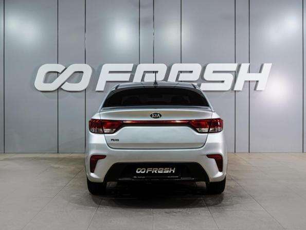 Kia Rio IV с пробегом 2018 года, цена 1 299 000 рублей, 65033 км, седан, Автокод Объявления