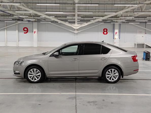 Skoda Octavia III (A7) Рестайлинг с пробегом 2017 года, цена 1 499 000 рублей, 203387 км, лифтбек, Автокод Объявления