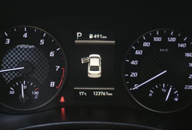 Hyundai Solaris II Рестайлинг с пробегом 2021 года, цена 1 575 000 рублей, 123761 км, седан, Автокод Объявления