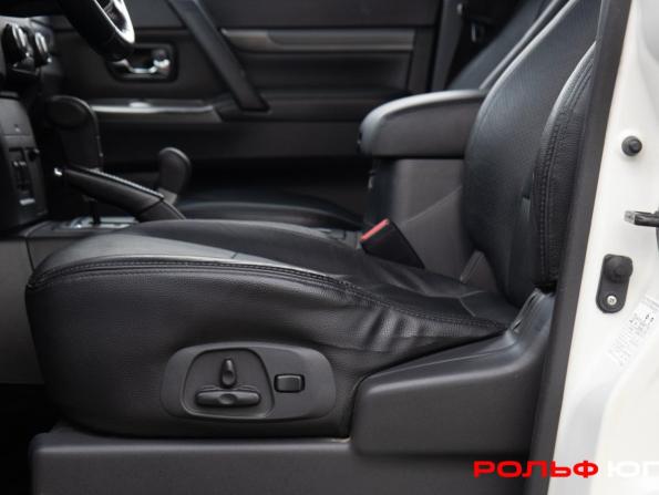 Mitsubishi Pajero IV Рестайлинг 1 с пробегом 2013 года, цена 1 798 000 рублей, 275337 км, внедорожник, Автокод Объявления