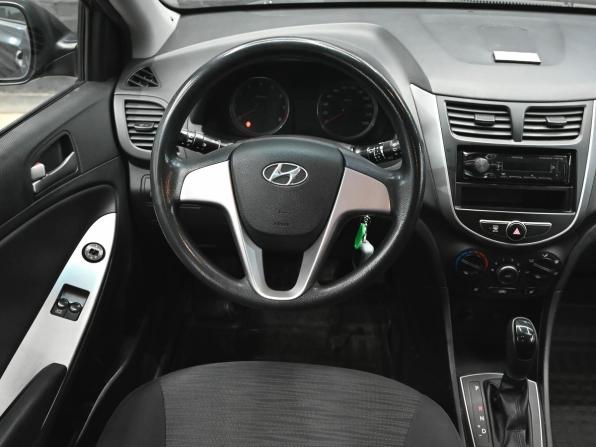Hyundai Solaris I Рестайлинг с пробегом 2014 года, цена 850 000 рублей, 214683 км, хэтчбек, Автокод Объявления