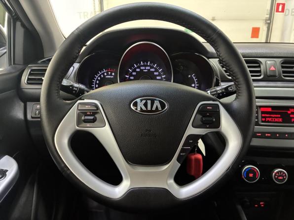Kia Rio III Рестайлинг с пробегом 2015 года, цена 1 039 000 рублей, 128000 км, хэтчбек, Автокод Объявления