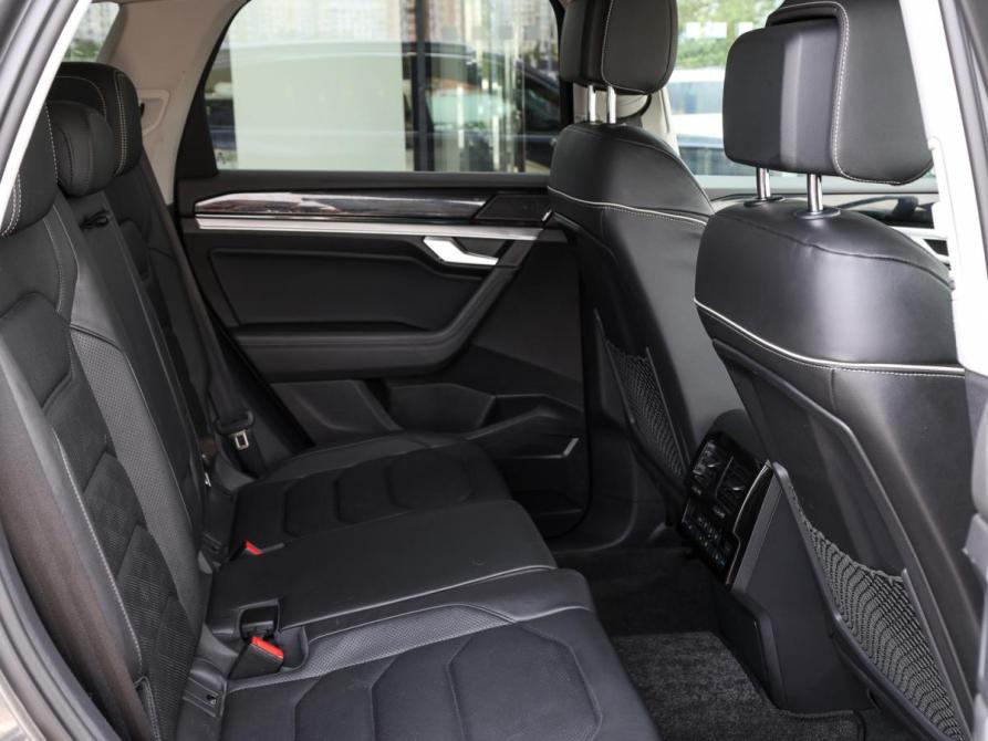 Volkswagen Touareg III Москва  - изображение 13