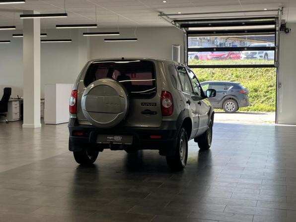 Chevrolet Niva I Рестайлинг с пробегом 2020 года, цена 596 900 рублей, 182037 км, внедорожник, Автокод Объявления