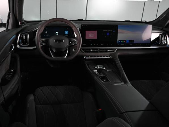 Geely Monjaro I Рестайлинг 2 с пробегом 2026 года, цена 4 199 000 рублей, 43 км, внедорожник, Автокод Объявления