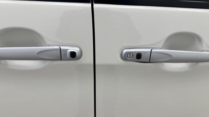 Subaru Justy V с пробегом 2016 года, цена 790 000 рублей, 130317 км, минивэн, Автокод Объявления