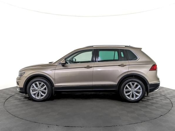 Volkswagen Tiguan II с пробегом 2018 года, цена 2 955 000 рублей, 89168 км, внедорожник, Автокод Объявления