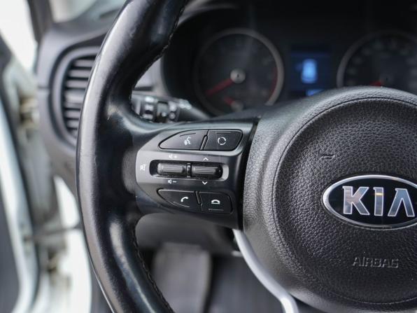 Kia Rio IV с пробегом 2018 года, цена 1 230 000 рублей, 164730 км, хэтчбек, Автокод Объявления