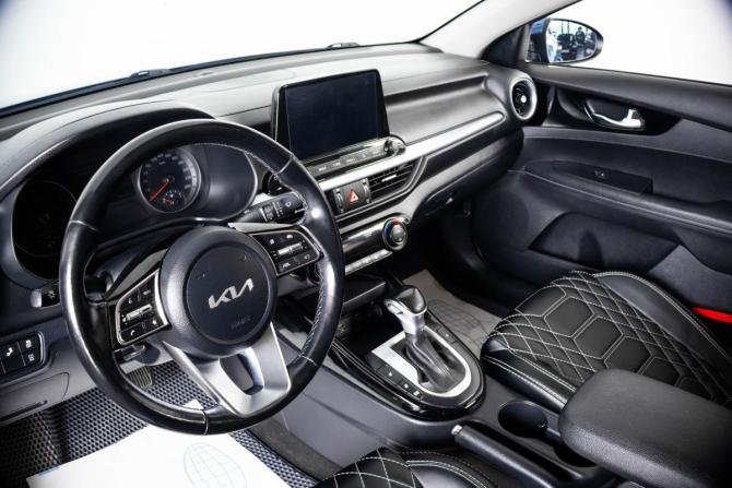 Kia Cerato IV Рестайлинг с пробегом 2021 года, цена 1 949 000 рублей, 261500 км, седан, Автокод Объявления