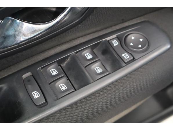 Renault Megane III с пробегом 2012 года, цена 554 400 рублей, 265343 км, хэтчбек, Автокод Объявления