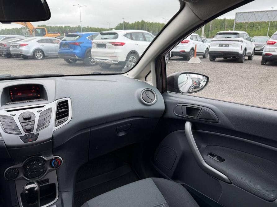 Ford Fiesta Mk6 Санкт-Петербург  - изображение 21
