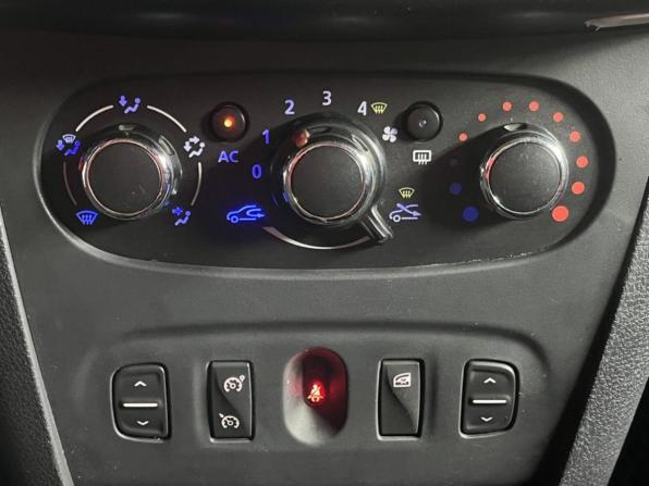 Renault Logan II с пробегом 2014 года, цена 703 400 рублей, 190035 км, седан, Автокод Объявления