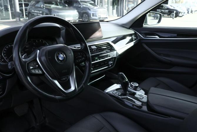 BMW 5 серии VII (G30/G31/G38) Рестайлинг с пробегом 2021 года, цена 2 848 000 рублей, 273713 км, седан, Автокод Объявления