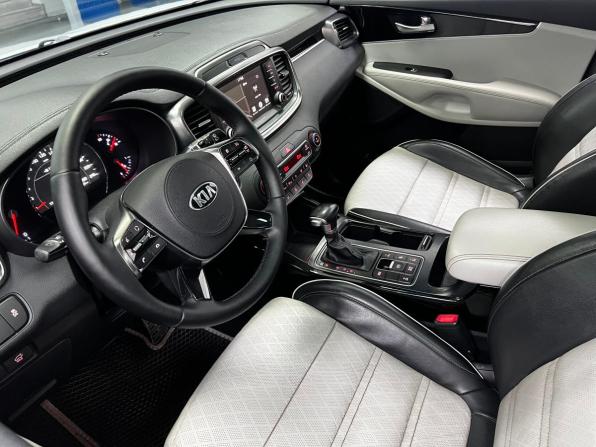 Kia Sorento III Prime Рестайлинг с пробегом 2018 года, цена 2 999 000 рублей, 152000 км, внедорожник, Автокод Объявления