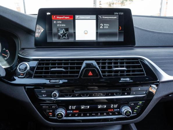 BMW 5 серии VII (G30/G31/G38) с пробегом 2019 года, цена 4 098 000 рублей, 93250 км, седан, Автокод Объявления