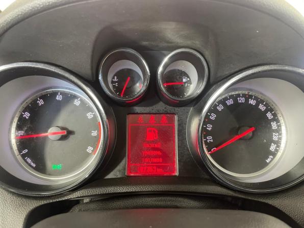 Opel Mokka I с пробегом 2013 года, цена 1 080 000 рублей, 182353 км, внедорожник, Автокод Объявления